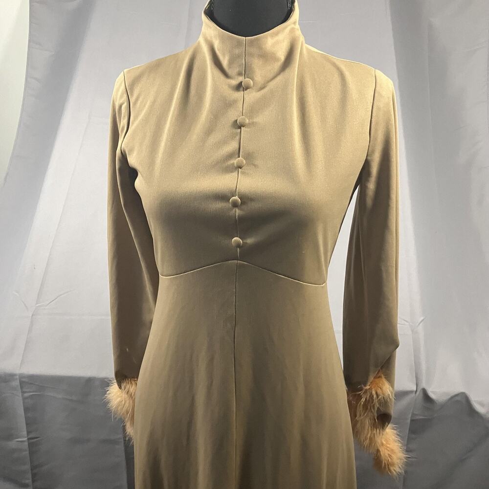 Vintage Beige Maxi Dress Womens Medium 70s Mod Long Sleeve Fur Cuff Evening Gown - Picture 3 of 16